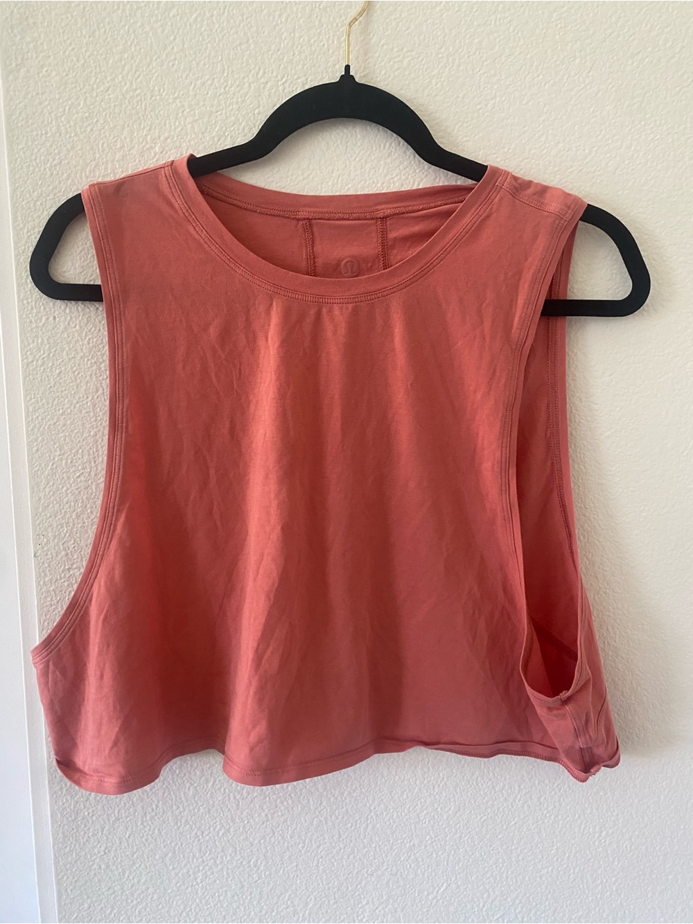 Lululemon Cropped Muscle Tank - Coral